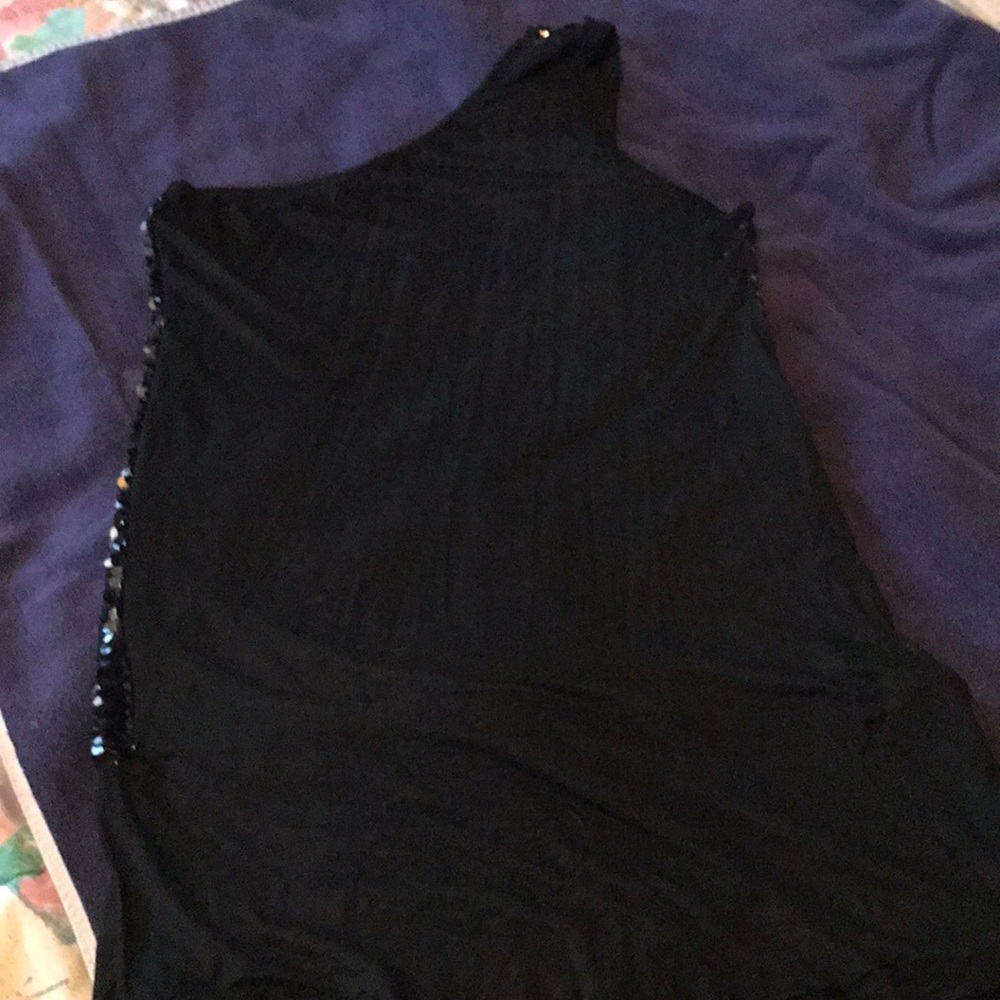Top - Picture 2 of 2
